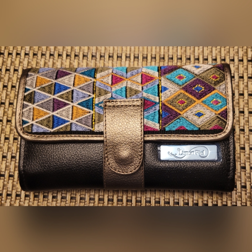 Lemon Piel Brand Colombian Hand-woven Wallet/Clutch